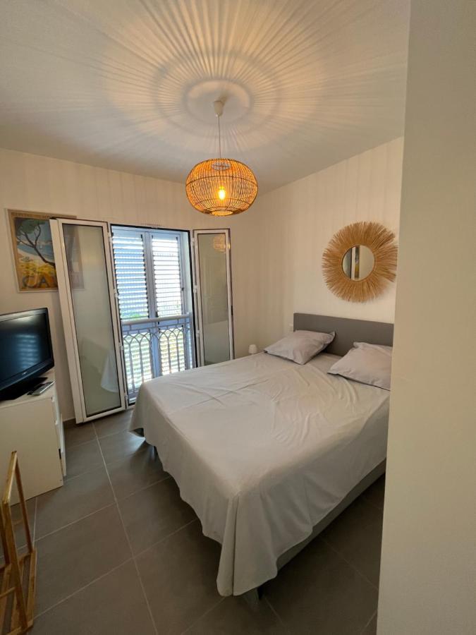 Appart Avec Terrasse Vue Sur Mer Exceptionnelle L'Ile-Rousse  Bagian luar foto